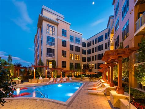 SOLAIRE APARTMENTS .